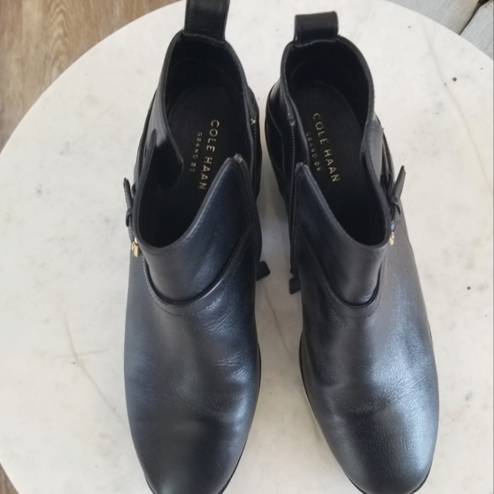 Cole Haan Women's Etta Bootie ll Ankle Boot Black Leather Buckle Zip up NWT 8.5 - Picture 3 of 11